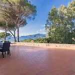 Βίλα Golfo Stella